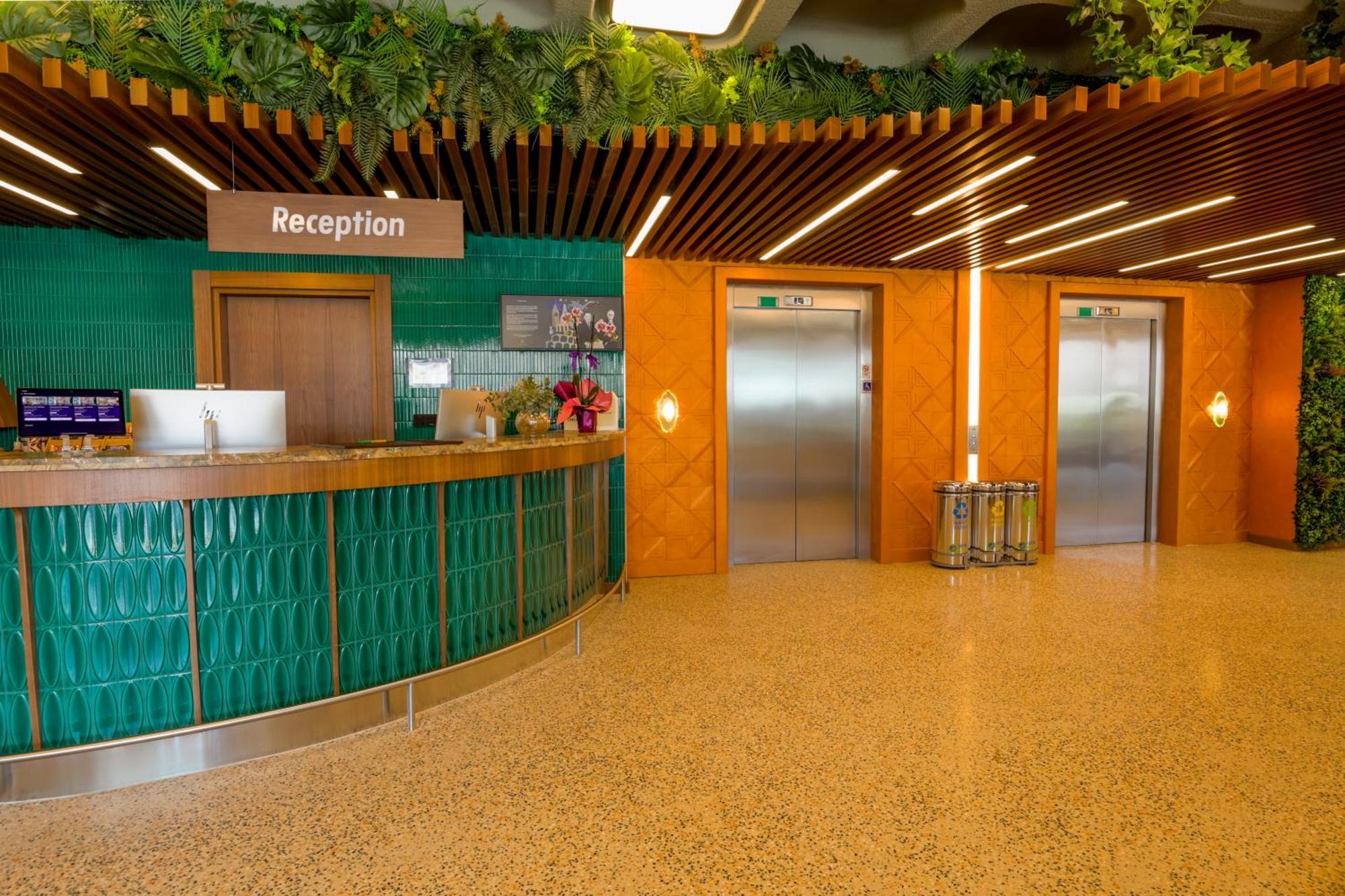 ホテル Ibis Styles Istanbul Kurtkoy エクステリア 写真