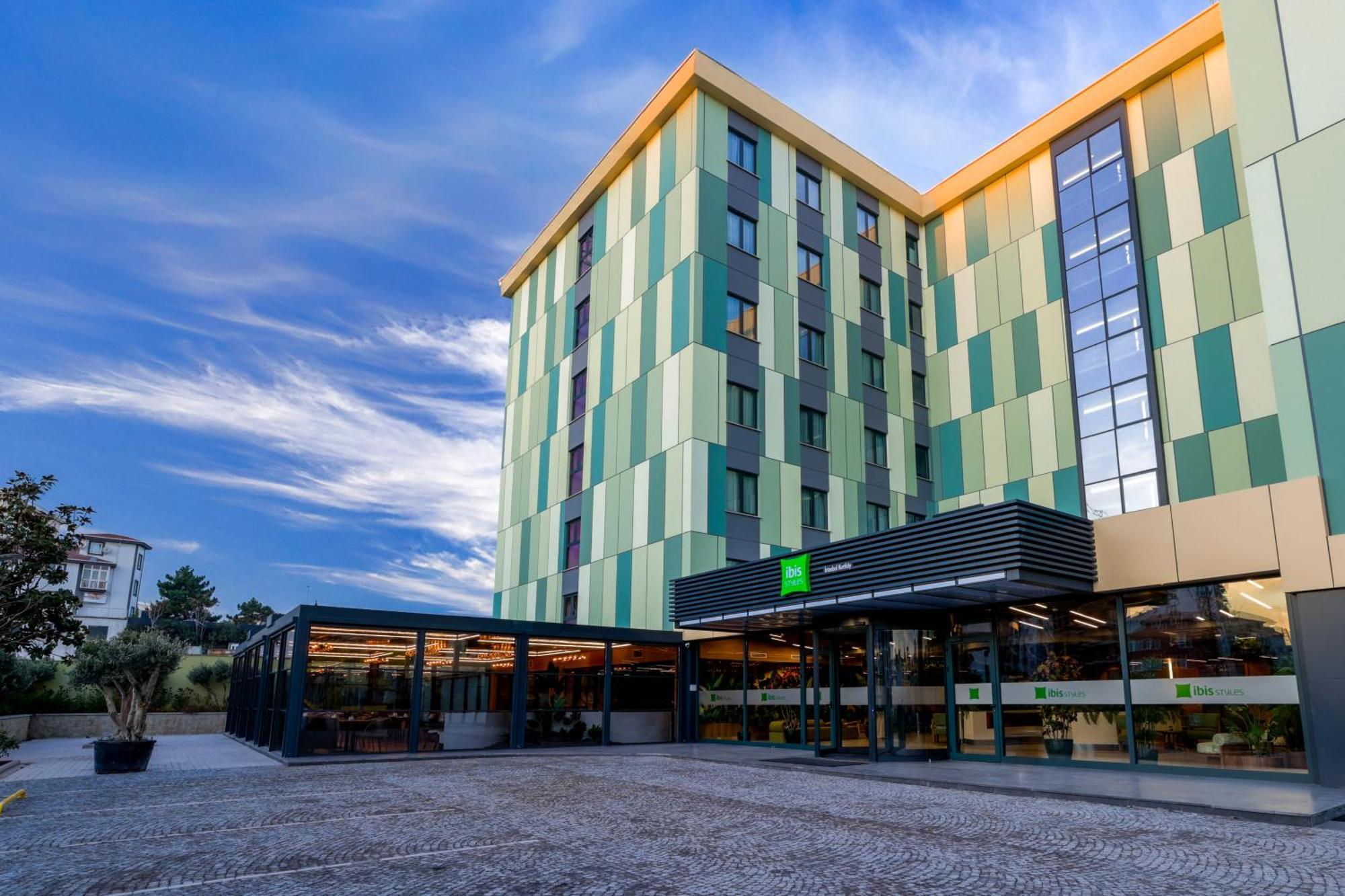 ホテル Ibis Styles Istanbul Kurtkoy エクステリア 写真